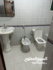  8 شقة فارغة للإيجار