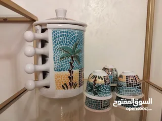  1 خزف يدوي للبيع ب سعر حرق  و شغل يدوي  باللون الخمري ب 6 دنانير