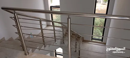  19 زجاج وألمنيوم