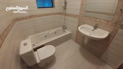  20 عقار سكني مميز للبيع في عمان الغربية الچاردنز قريب من كل الخدمات مع إطلالة بوجهتين