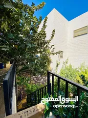  21 فيلا للبيع في صافوط طابقين وتسوية  الأرض 750m / مسطح البناء 600m / بناء حديث 4وجهات حجر يمكن تقسيط