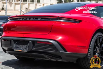  2 Porsche Taycan 2022