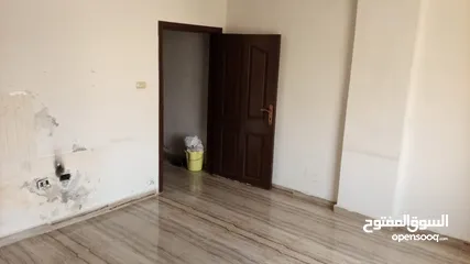  2 مكتب تجاري مميز في اربد للايجار