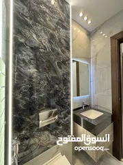  25 شقة طابق شبه ارضي للبيع مساحة 200م مع ترس وحديقه وكراج 250م بأجمل مناطق خلدا (مشروع 114