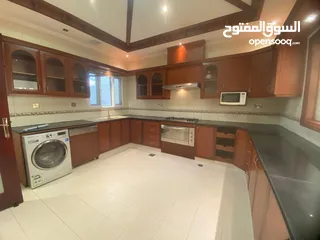  22 3Me33Luxurious 5+1BHK villa for rent in MQ