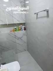  16 شقة سكنية للبيع في سحاب طابق ثاني مدخلين للشقة  قرب الجامع ابو بكر الصديق الحي الغربي
