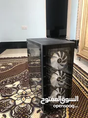  2 كيسة بي سي قيمنق ميد تاور نظيفة مع مراوحها pc case gaming mid tower in great condition