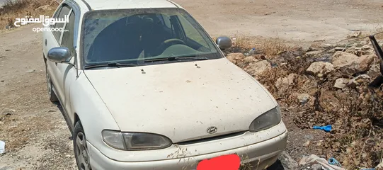  2 سيارة هونداي اكسنت للبيع ليس يوجد فتح تلقائي للابواب الشرا يبشر أن شاء الله