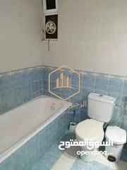  7 شقة / للايجار / دوبلكس / مع حديقة / الجاردنز
