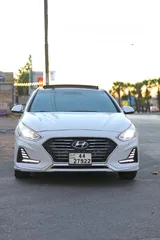  5 Hyundai Sonata Royal 2018 وارد الوكالة - مالك اول  فل كامل مسكر اعلى مواصفات فحص كامل