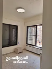 6 فيلا فاخرة للبيع أو للايجار في الأردن (منطقة الحصن - اربد )من المالك مباشرة للسكن /للأعمال التجارية
