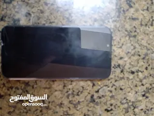  2 iPhone 13 نظيف جداً – بسعر285دينار مساحه 128 للبدل أو البيع
