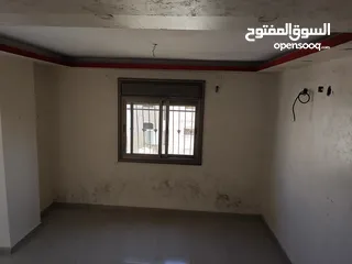  5 شقة 3 غرف نوم حمامين طابق ثاني تشطيب سوبر طابو جاهز للبيع