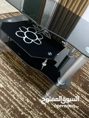  3 طاولة شاشه بحاله ممتازه بحال الوكاله فقط 18 دينار