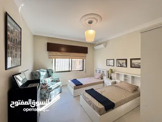  23 شقة مفروشة للإيجار 200م2 ( Property 40418 )-175089930