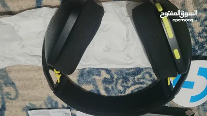  2 G435 headset