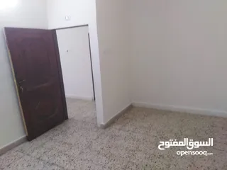  7 بيت مستقل للبيع
