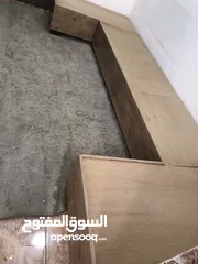  7 خشب كورنر شبه جديد خمس قطع للبيع خشب  ثقيل يستخدم لرفع لفراش العربي عن الارض او تغصيل فراش على مقاسه