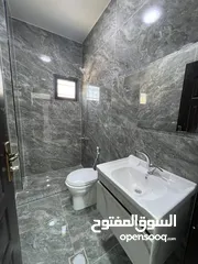  12 منزل مستقل للبيع
