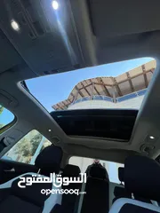 5 T-rock  للبيع سيارة فولكس واجن تي روك  لون ذهبي مميز استيراد شخصي فل اضافات  ممشى قليل جدا