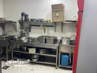  25 مطعم مأكولات يمنيه للبيع مع معدات كاملة في شارع الإذاعة بجانب بن العميد