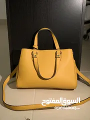  3 حقيبة يد GUESS