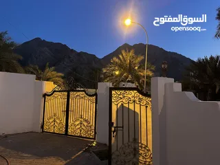  16 Beautifully furnished lovely Omani House in Natural Setting