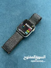  2 Apple Watch series 4