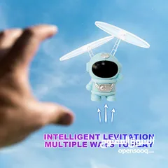  5 Astronaute volant UFO à détection de geste jouet pour enfants avec télécommandé