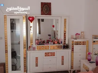  4 بصلاة على النبي غرفة نوم ثقيلة تفصيل استعمال 4 اشهر خشب لاتيه 18 ولا خدش فيها لساتها جديدة للبيع بدا