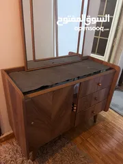  2 dressing mirror and 2 cabinet