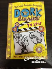  1 كتاب ( DORK diaries ) للبيع