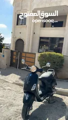  1 Vespa vxl 150 cc