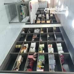  4 محل حلويات وايس كريم  للبيع