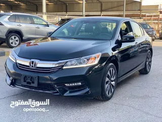  25 Honda Accord Hybrid clean title 2017 (حرة)