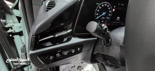  16 Kia Niro 2023
