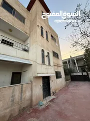  6 بيع 3 طوابق وارض فارغة
