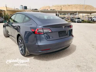  6 Tesla Model 3  2021 عداد 1000 مايل فقط زيروو