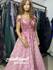  3 فساتين للبيع بسعر مغري