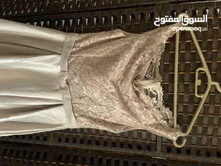  3 فساتين مقاسات مختلفة  للبيع لبسة فقط ساعتين الحفلة