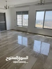  5 شقه اربع غرف نوم وصاله وصالون 214 متر + روف غرفه وصاله وحمام و مطبخ 60 متر مقابل اسواق الرشد