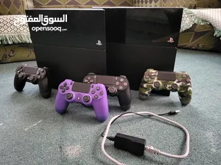  4 جهازين PS4 Fat مهكرة إصدارات 11.00 مع تخزين 500GB مع يدين تحكم والقطعة حق التهكير والالعاب ضمان شهر