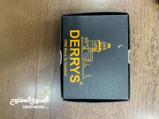  2 موظفة رجاليه فاحمه تليق بالرجال وجلد طبيعي