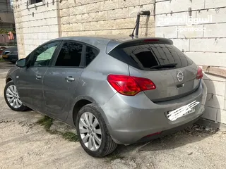  3 اوبل استرا 2011