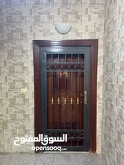  8 شقة للبيع في صويلح  طلوع سامح مول 150 متر طابق ارضي  3 غرف نوم، صالة وصالون و كراج و مخزن و حمايات