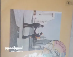  11 اسطوانات فونوغرافية