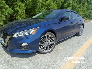  5 2019.nissan altima SR.blue.import From USA...