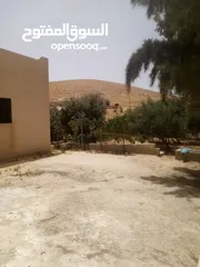  5 منزل للبيع في موقع مميز