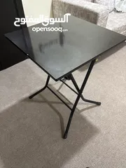  1 طاولة مطبخ او اي شي