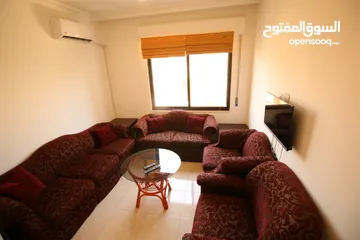  8 شقة مفروشة للايجار في الجبيهة خلف الجامعة الاردنية من المالك مباشرة